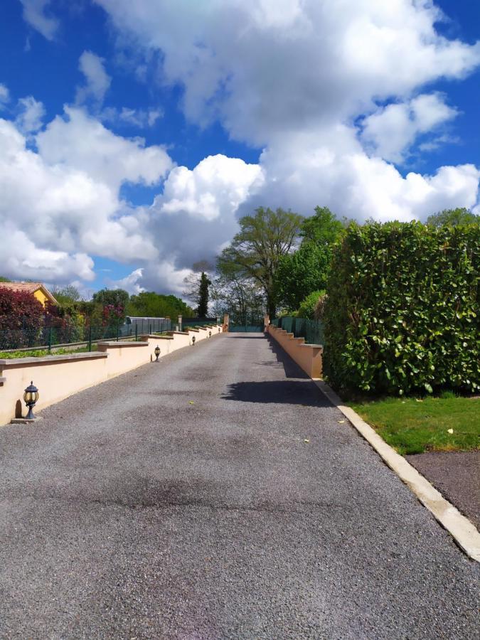 Les Bruyeres Apartment Chaptelat ภายนอก รูปภาพ